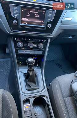Микровэн Volkswagen Touran 2016 в 