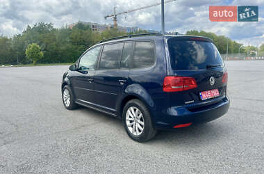 Мінівен Volkswagen Touran 2014 в 