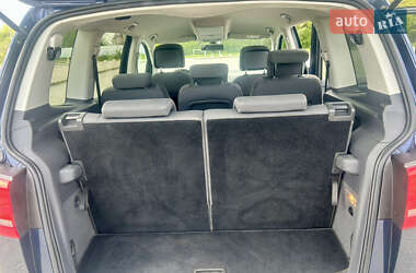 Мінівен Volkswagen Touran 2014 в 