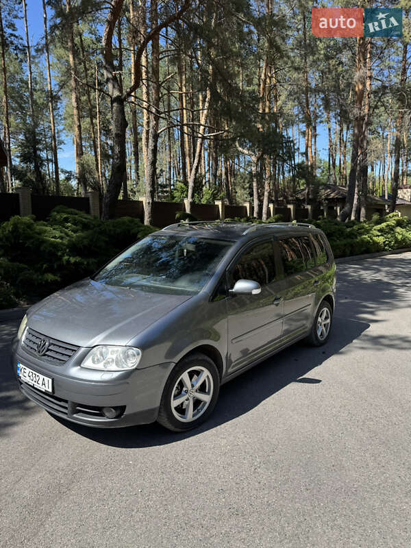 Минивэн Volkswagen Touran 2006 в 