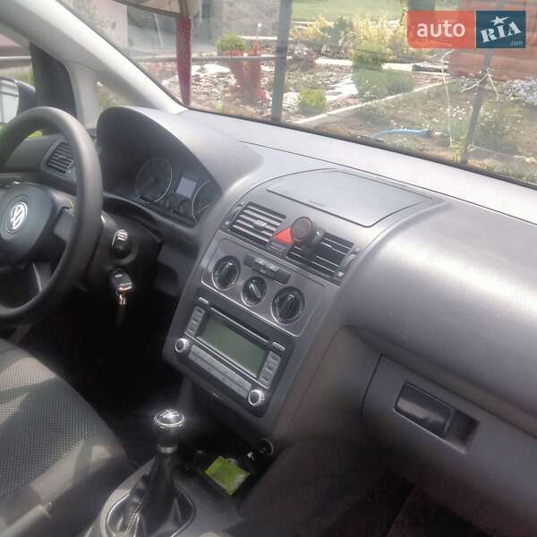 Минивэн Volkswagen Touran 2006 в Виннице