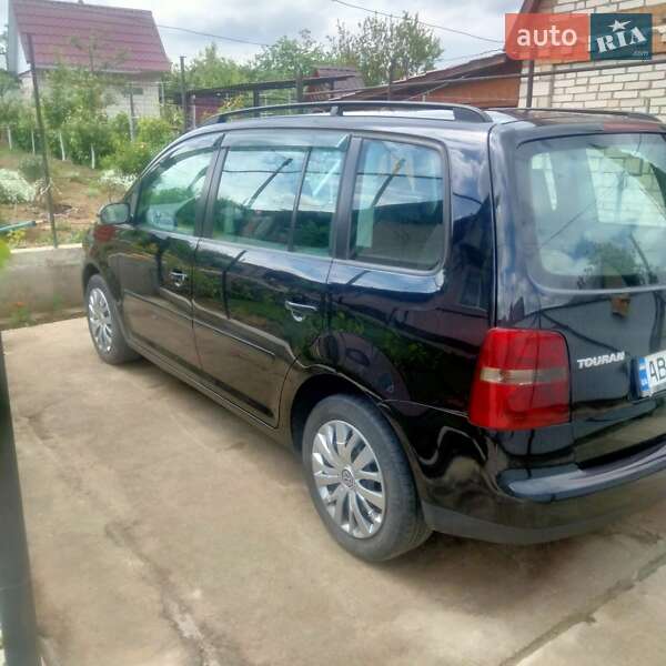 Минивэн Volkswagen Touran 2006 в Виннице