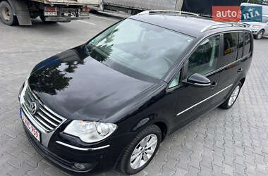 Минивэн Volkswagen Touran 2010 в 
