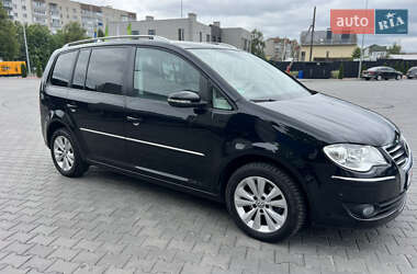 Минивэн Volkswagen Touran 2010 в 