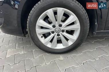 Минивэн Volkswagen Touran 2010 в 