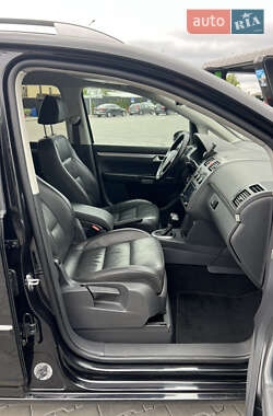 Минивэн Volkswagen Touran 2010 в 