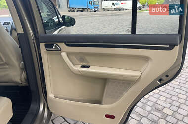 Минивэн Volkswagen Touran 2012 в 