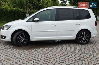 Мінівен Volkswagen Touran 2013 в 