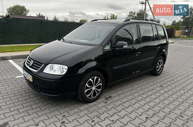 Минивэн Volkswagen Touran 2004 в Луцке