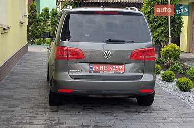 Мінівен Volkswagen Touran 2013 в 