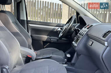 Минивэн Volkswagen Touran 2008 в 