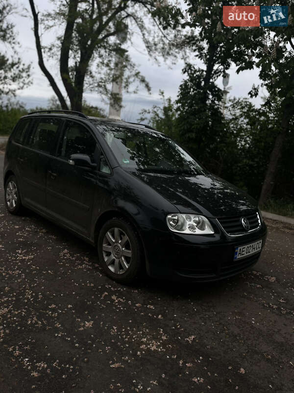 Мінівен Volkswagen Touran 2005 в Нікополі