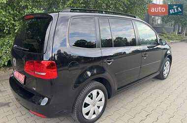 Мінівен Volkswagen Touran 2011 в 