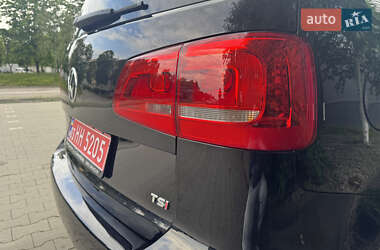Мінівен Volkswagen Touran 2011 в 