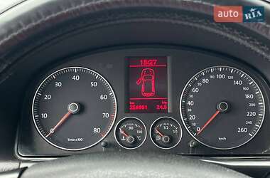 Минивэн Volkswagen Touran 2009 в 