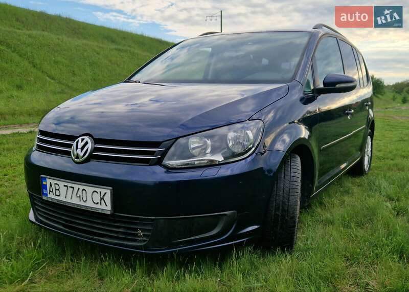 Минивэн Volkswagen Touran 2011 в Калиновке
