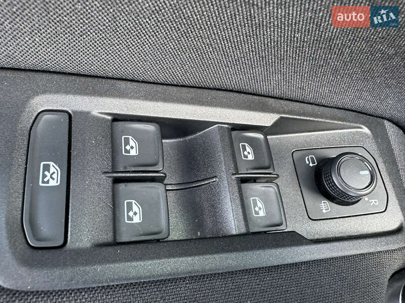 Микровэн Volkswagen Touran 2020 в Броварах