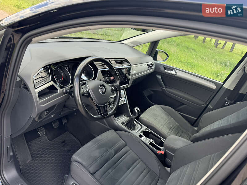 Микровэн Volkswagen Touran 2020 в Броварах