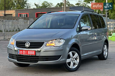 Минивэн Volkswagen Touran 2008 в 