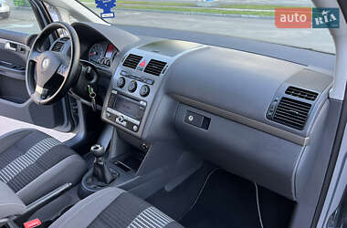 Минивэн Volkswagen Touran 2008 в 