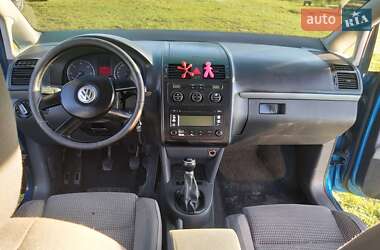 Мінівен Volkswagen Touran 2005 в 