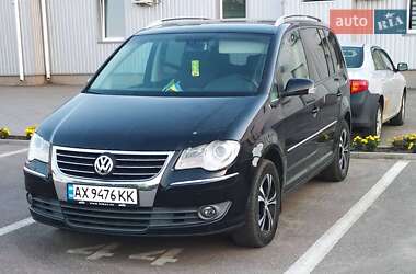 Минивэн Volkswagen Touran 2008 в Харькове