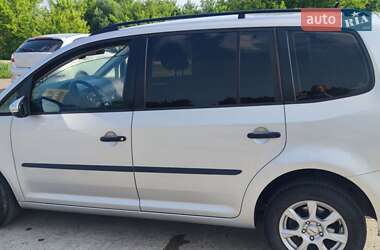 Минивэн Volkswagen Touran 2010 в 
