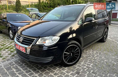 Минивэн Volkswagen Touran 2007 в Звягеле