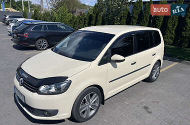 Минивэн Volkswagen Touran 2011 в 