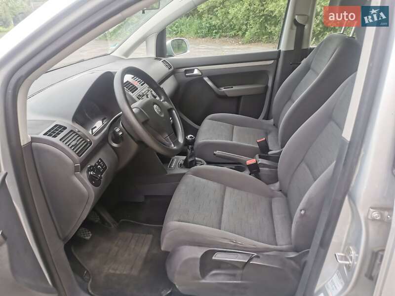 Минивэн Volkswagen Touran 2009 в Любомле