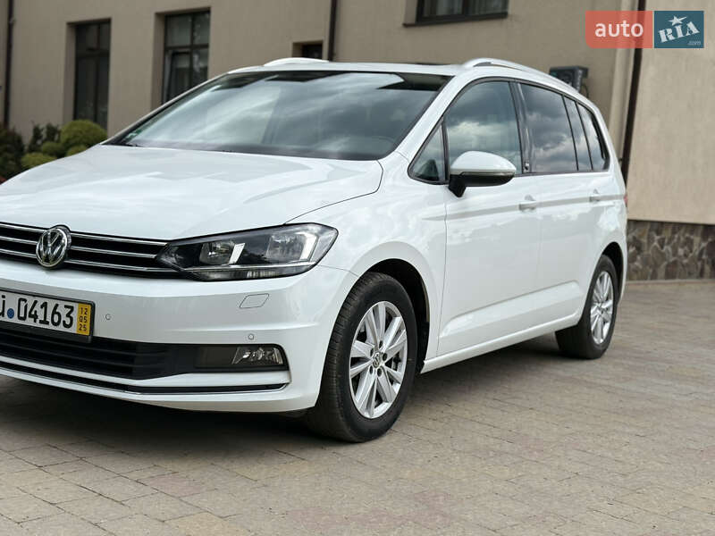 Мікровен Volkswagen Touran 2017 в Стрию