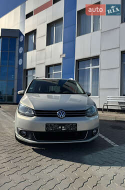 Минивэн Volkswagen Touran 2013 в 