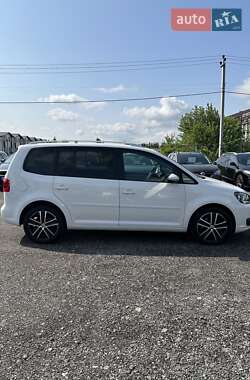 Минивэн Volkswagen Touran 2013 в 