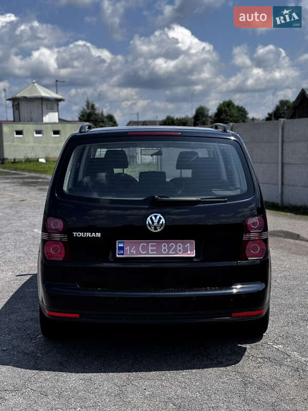 Минивэн Volkswagen Touran 2008 в Виннице