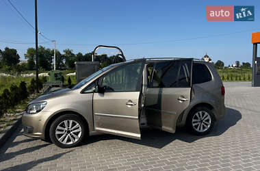 Мінівен Volkswagen Touran 2012 в Золочеві