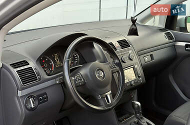 Минивэн Volkswagen Touran 2015 в 