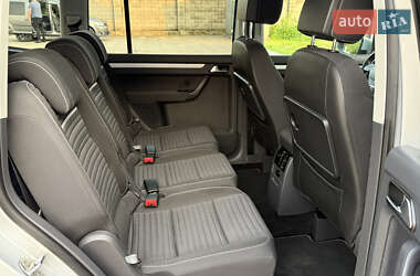 Минивэн Volkswagen Touran 2015 в 