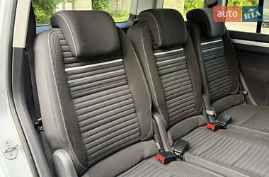 Минивэн Volkswagen Touran 2015 в 