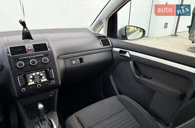 Минивэн Volkswagen Touran 2015 в 