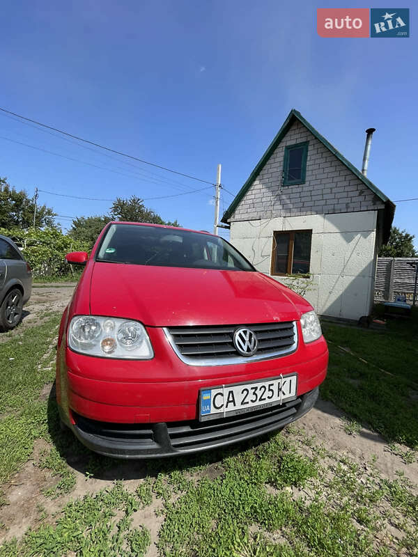 Минивэн Volkswagen Touran 2006 в 