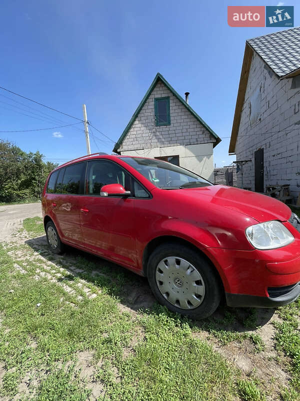 Мінівен Volkswagen Touran 2006 в Черкасах