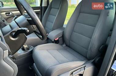 Мінівен Volkswagen Touran 2005 в 