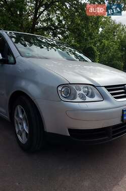 Минивэн Volkswagen Touran 2006 в 