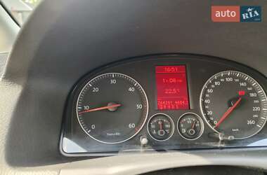 Минивэн Volkswagen Touran 2006 в 