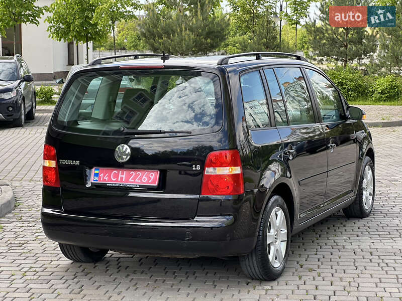 Мінівен Volkswagen Touran 2006 в Івано-Франківську