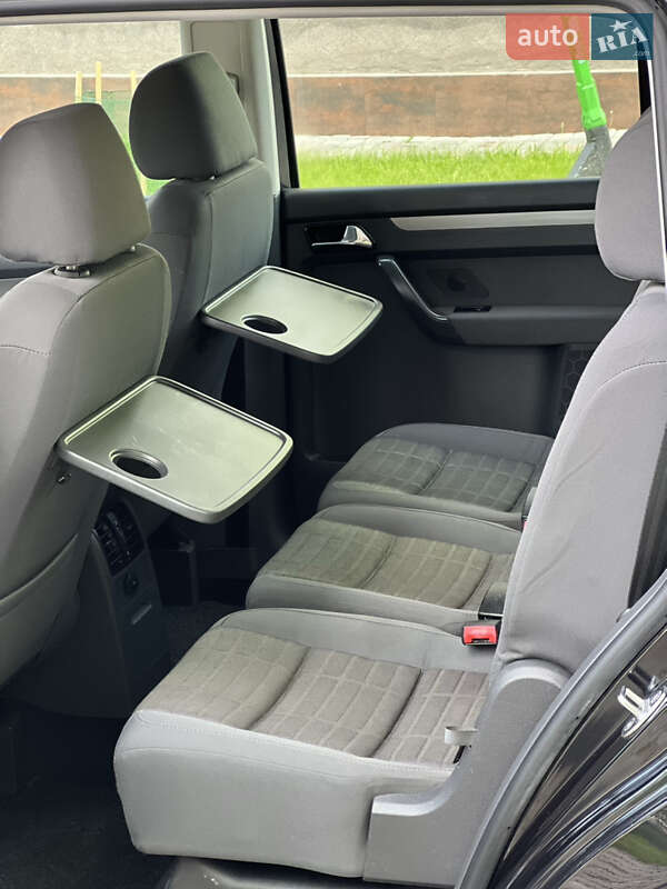Мінівен Volkswagen Touran 2006 в Івано-Франківську