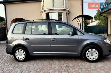 Мінівен Volkswagen Touran 2008 в 