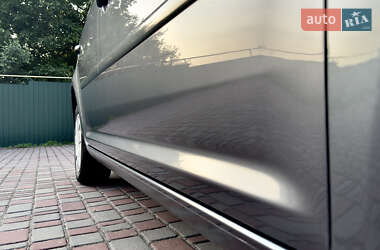 Мінівен Volkswagen Touran 2008 в 