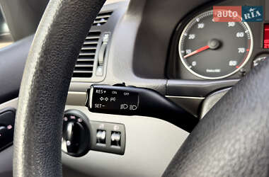 Мінівен Volkswagen Touran 2008 в 