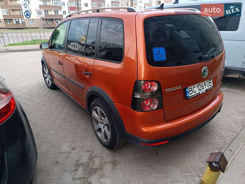 Мінівен Volkswagen Touran 2007 в Новояворівську